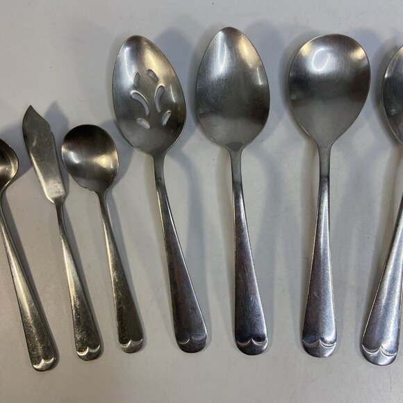 Main Course Korea Stainless Flatware Pattern MNF3 8 Piece Serving Set Silverware - Picture 2 of 9